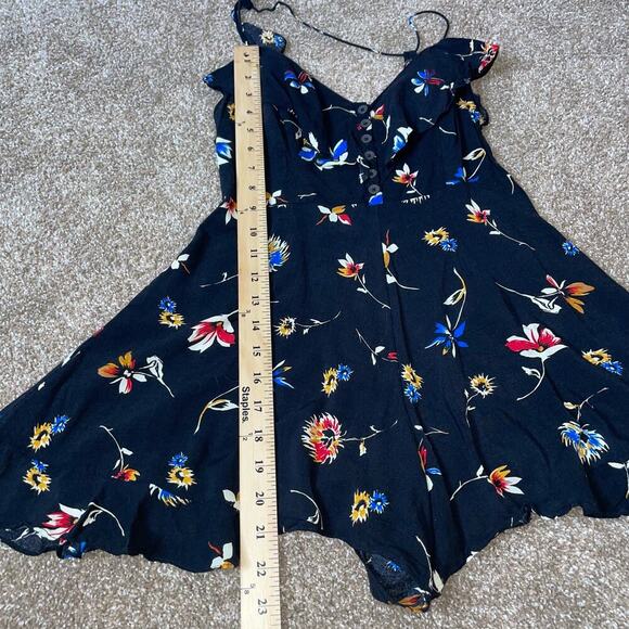 Kimchi Blue Urban Outfitters Floral Printed Romper Dress black floral print SZ 2 - Picture 11 of 12